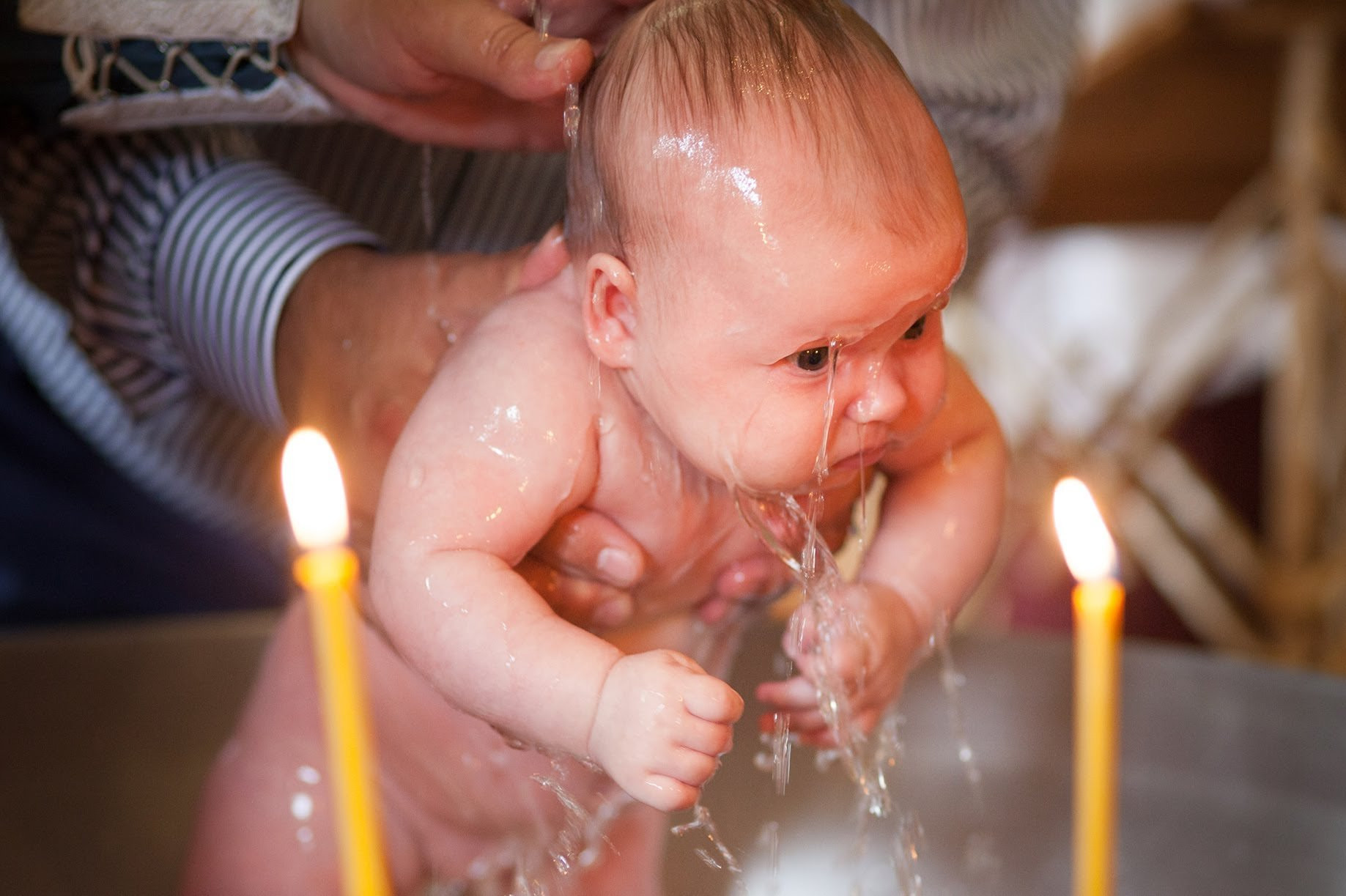 Krštenje bebe u pravoslavnoj crkvi