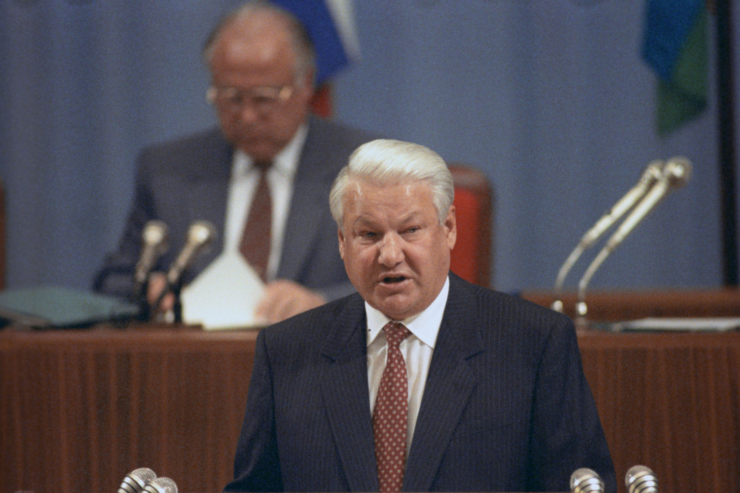 Борис Јељцин током говора у Кремљу поводом усвајања новог Устава Русије 1993. (Фото: РИА Новости/Юрий Абрамочкин)