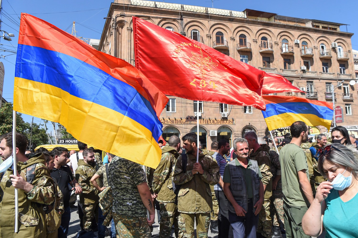 Јерменски добровољци током мобилизације у Јеревану пре одласка на ратиште у Нагорно-Карабах, 27. септембар 2020. (Фото: EPA-EFE/Melik Baghdasaryan)