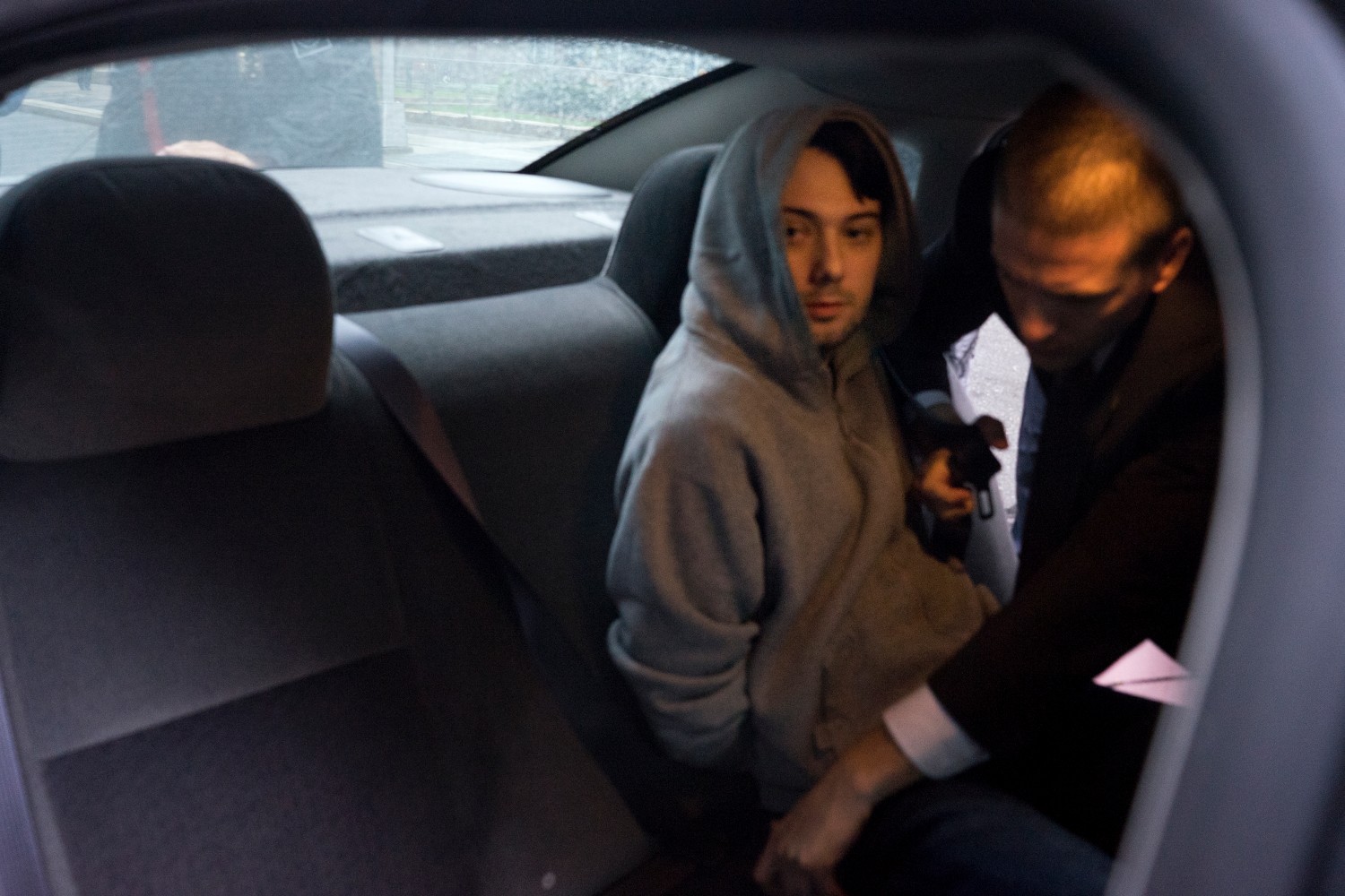 Hapšenje Martina Škreljija, Njujork, 17. decembar 2015. (Foto: Craig Ruttle/AP Photo)